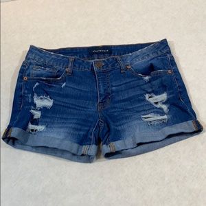 Aeropostale distressed  midi shorts size 6